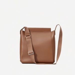 Everlane Form Bag in Cognac